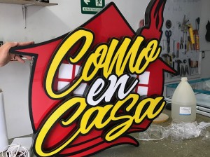 avisos luminosos en acrílico